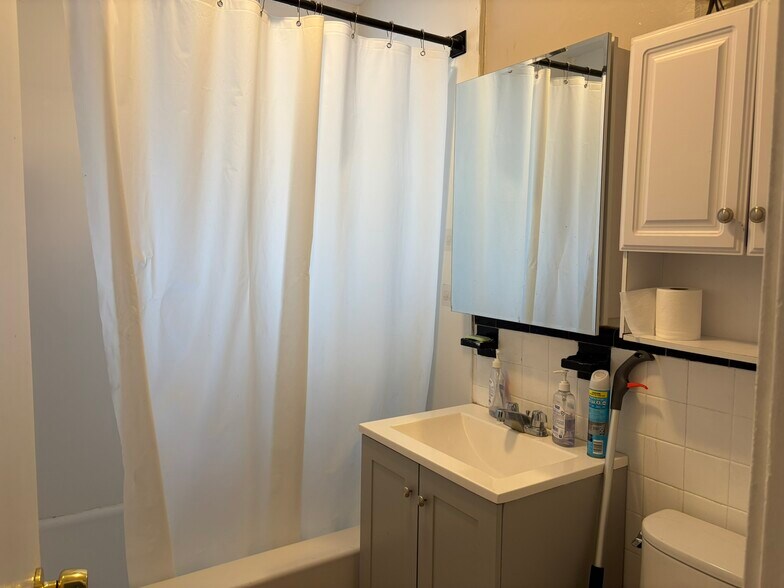 Building Photo - 58 Prentiss St