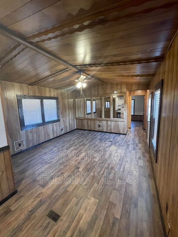 Building Photo - 462 Co Rd 669