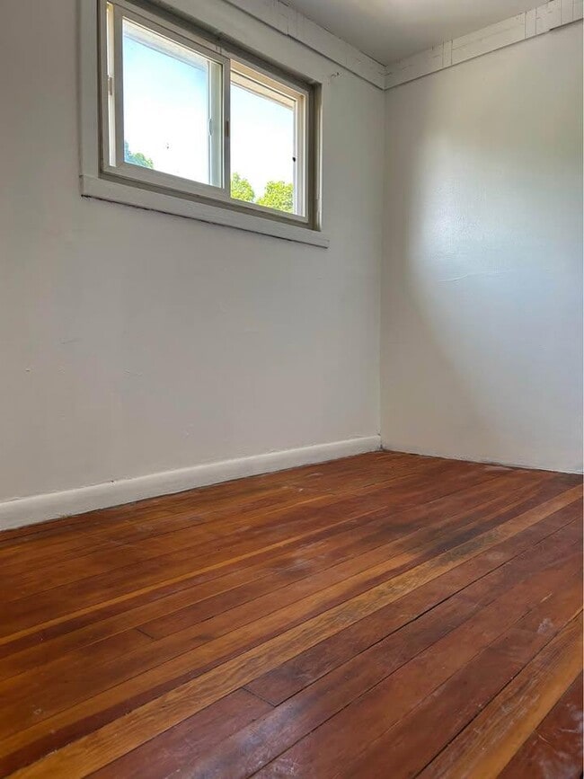 Building Photo - 304 N Wilson St