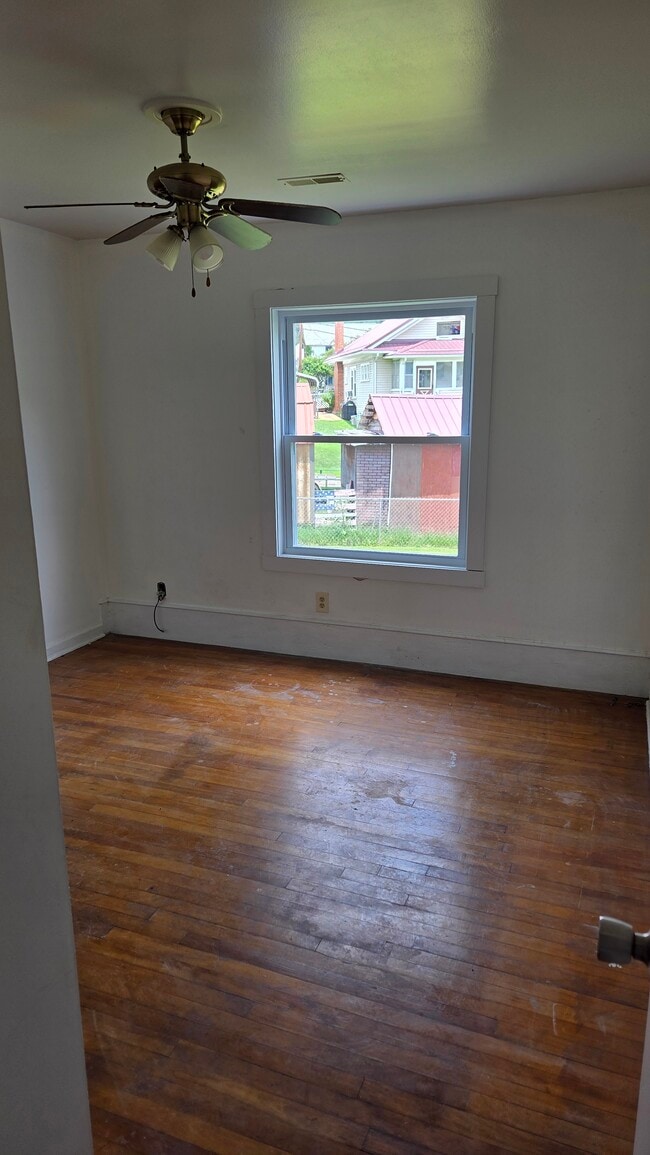 Building Photo - 162 Dorwyck Ln