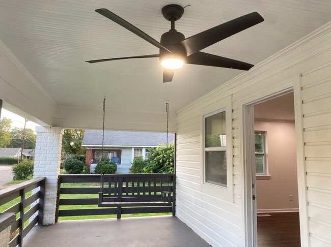 Building Photo - 4908 3rd Ave S