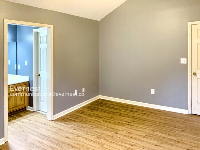 Building Photo - 153 Jasmine Dr