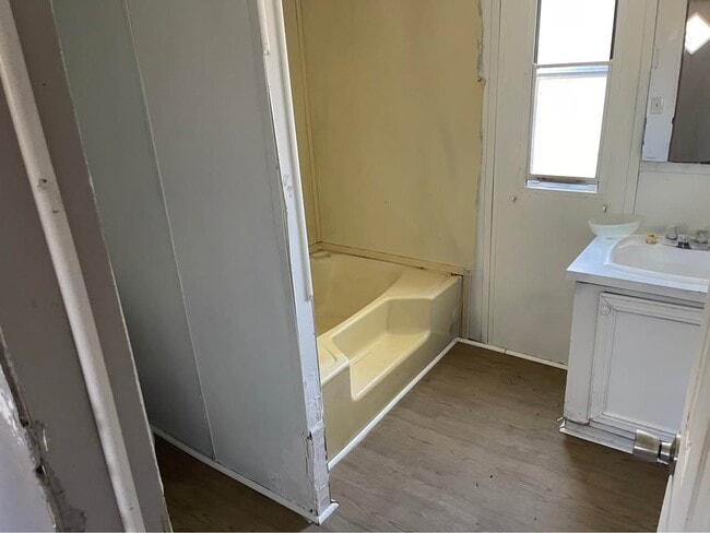 Building Photo - 223 Quattlebaum Ave