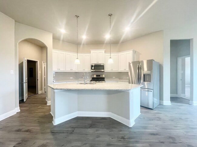 Building Photo - 3002 Pronghorn Dr