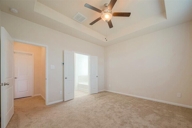 Building Photo - 14633 E Pine Heart Dr