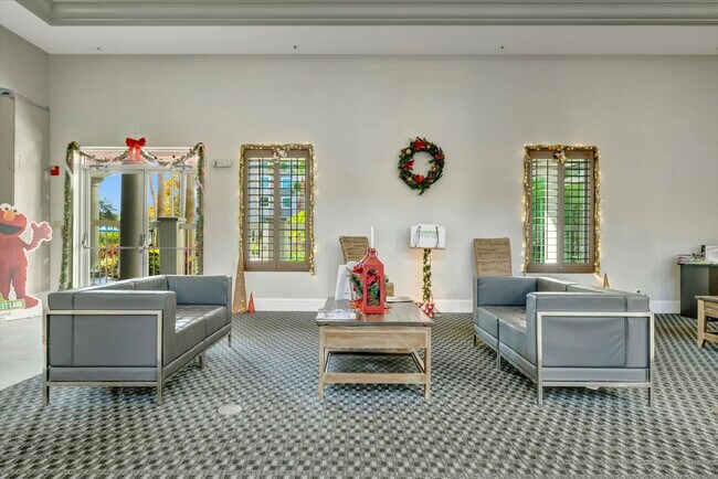 Building Photo - 8303 Palm Pkwy