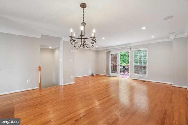 Building Photo - 1253 Quaker Hill Dr