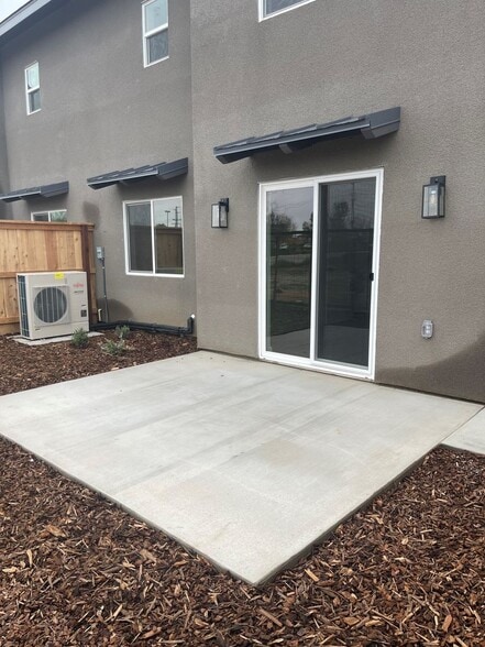 Building Photo - 2047 W Corvina Ave