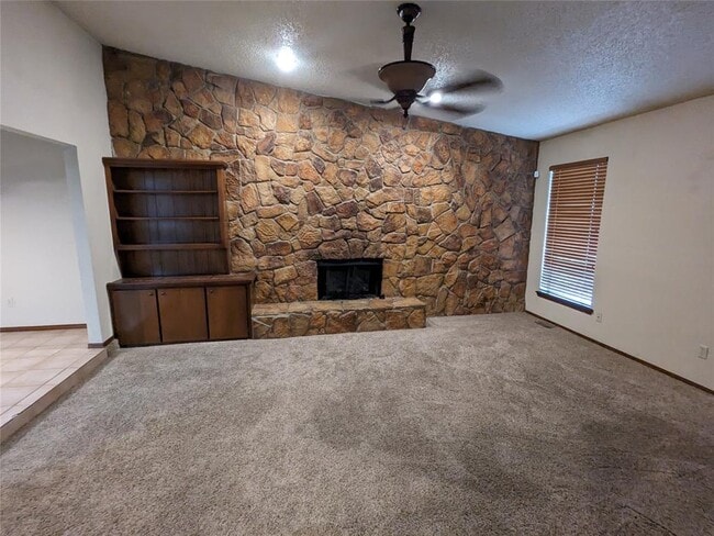 Building Photo - 2116 Oakvista Cir