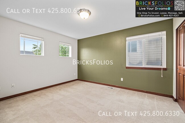 Building Photo - 4024 216th Pl SE