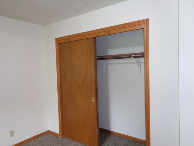 Building Photo - Spacious 3-Bedroom Home with Fenced Yard –...