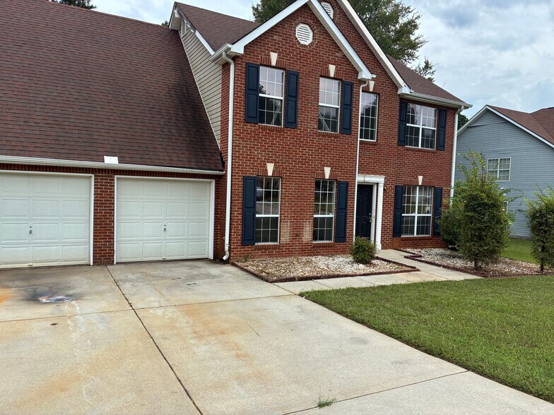 Building Photo - Room in House on Tara Bend