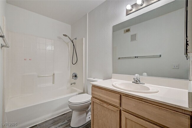 Building Photo - 3115 Casey Dr