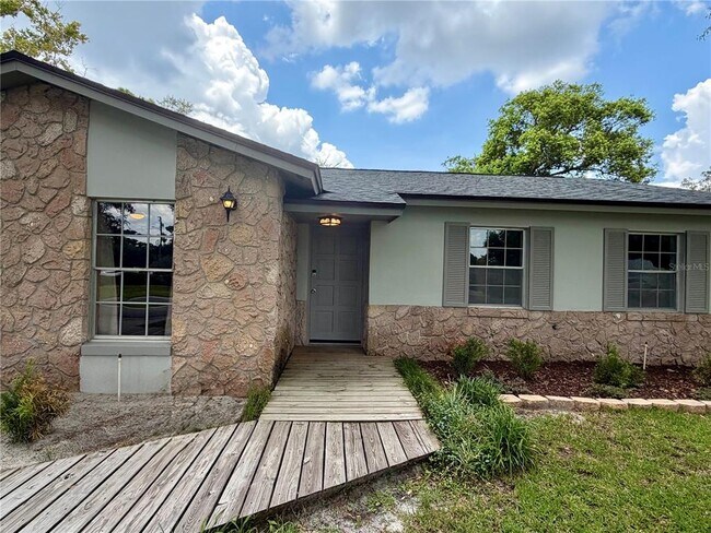 Building Photo - 1 King Arthur Ct