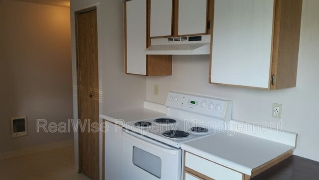 Building Photo - 2933 SE 38th Court