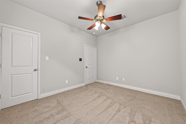 Building Photo - 2107 Cinnamon Teal Cir