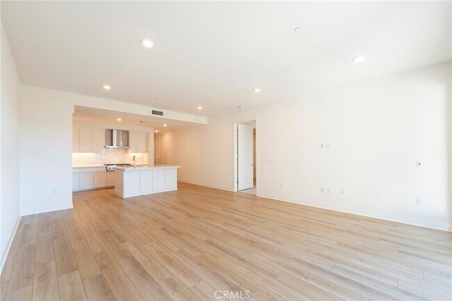 Building Photo - 3211 Rivington