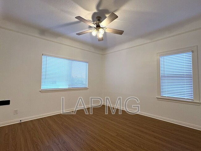 Building Photo - 2751 Pomeroy Ave