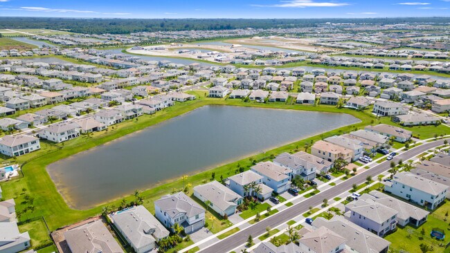 Building Photo - 15134 Cameo Ct