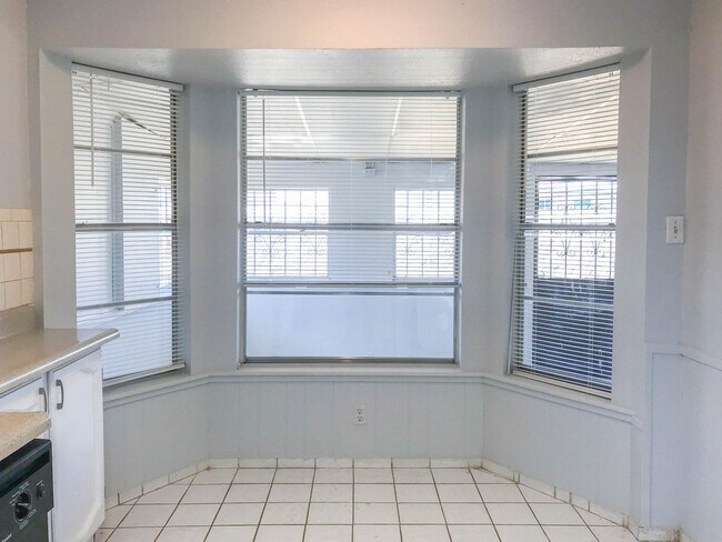 Building Photo - 5221 Edmonton Ave