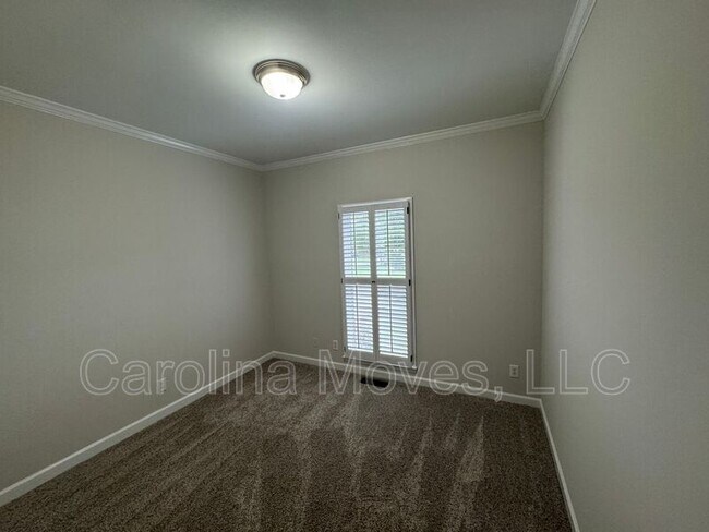 Building Photo - 102 W Field Sparrow Ct