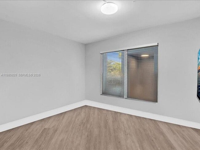 Building Photo - 12500 SW 5th Ct