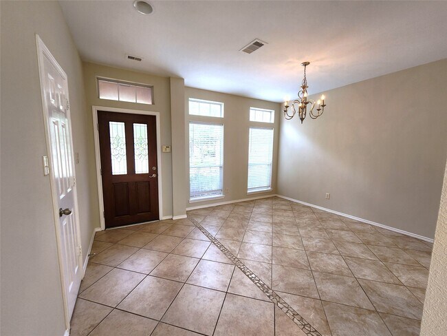 Building Photo - 13007 Balsam Lake Ct