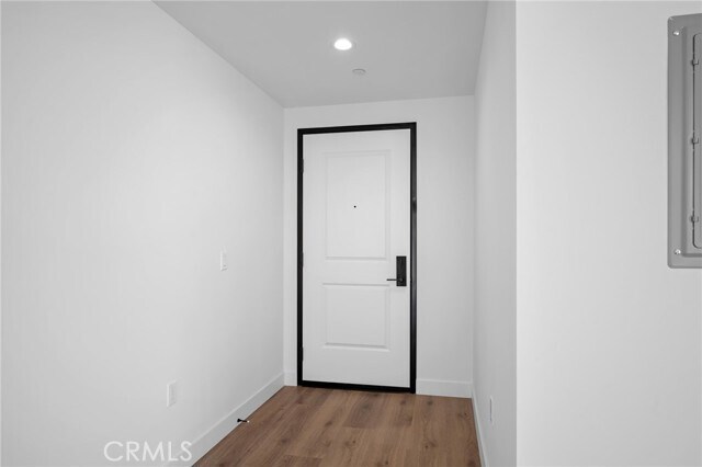 Building Photo - 10657 Moorpark St