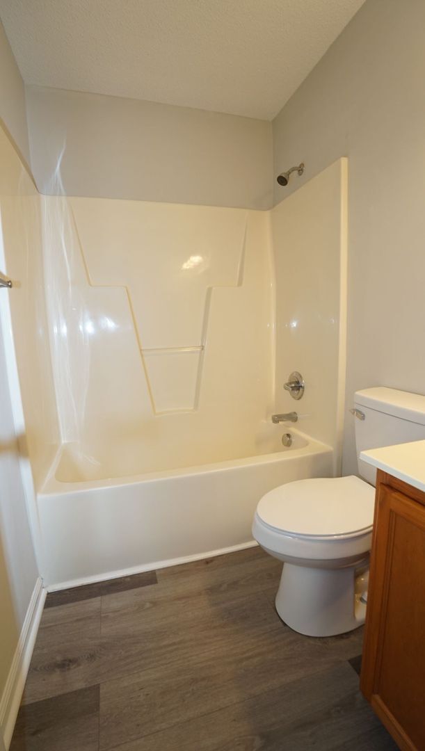 Building Photo - 116 Howell Dr