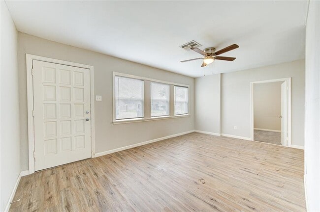 Building Photo - 2726 Stallings Dr