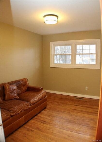 Building Photo - 2099 Van Courtland Ave