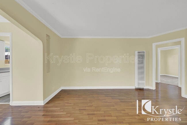 Building Photo - 579 Cedar St