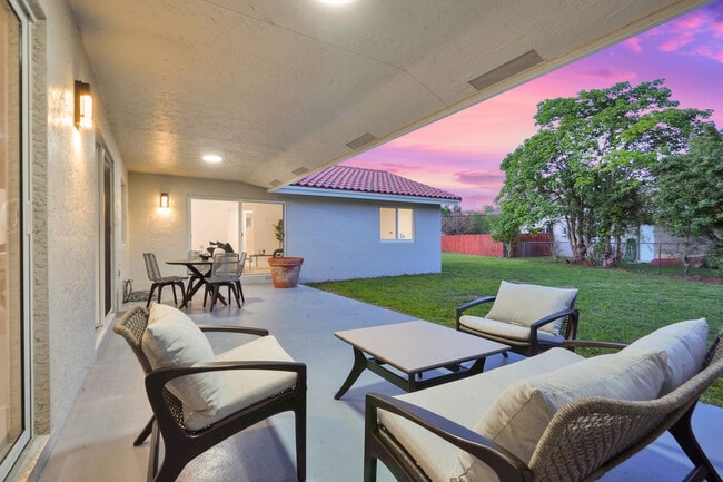 Building Photo - 2881 NW 98th Way