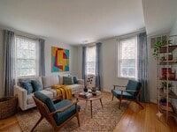 Building Photo - Sunny & Renovated 2BR 1BA in NW DC McLean Gardens Oasis!