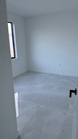 Building Photo - 14608 SW 261st Ter