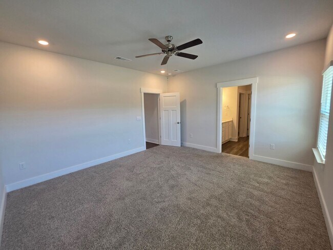 Building Photo - 5839 Sargassum Ln
