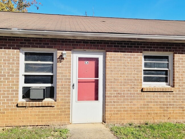 Building Photo - Gretna Apartments