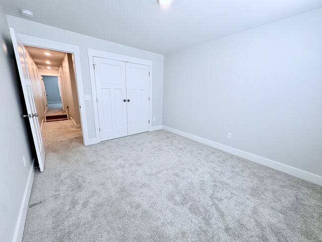 Building Photo - 203 Grange Vly Ln