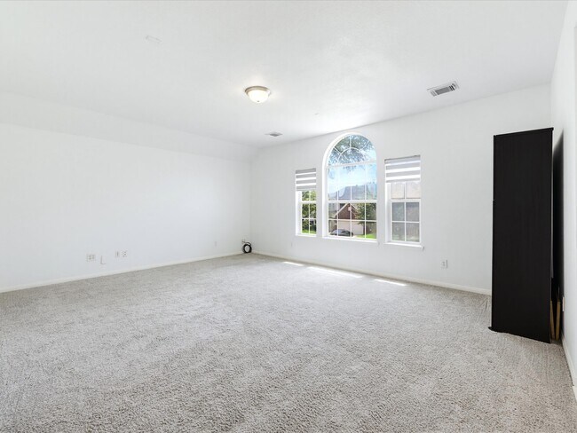 Building Photo - 1114 Jasons Bend Dr
