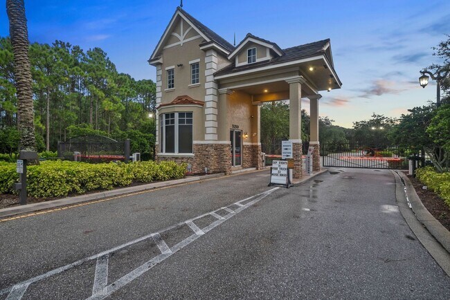 Building Photo - 4/3/2 Copperleaf POOL home in Palm City!!