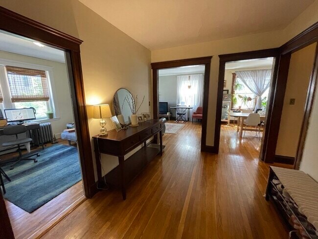 Building Photo - 78 Browne St