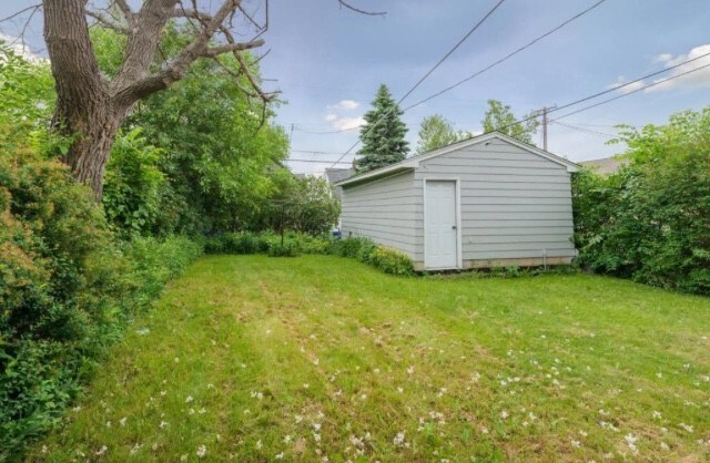 Backyard - 688 Cook Ave