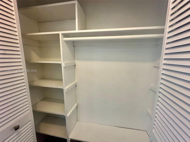 Building Photo - 1520 Garfield St