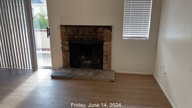 Building Photo - 2 Bed/1.5 Bath Updated Condo Near SMART/Hwy 101/Raleys Shopping Plaza/Washer-Dryer in Unit