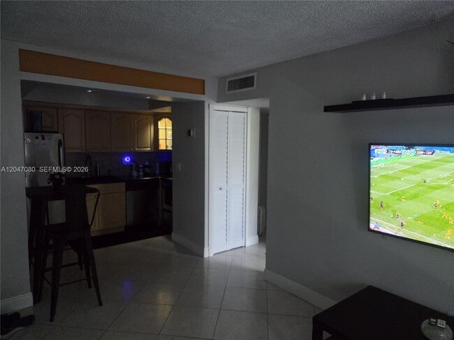 Building Photo - 4265 NW S Tamiami Canal Dr