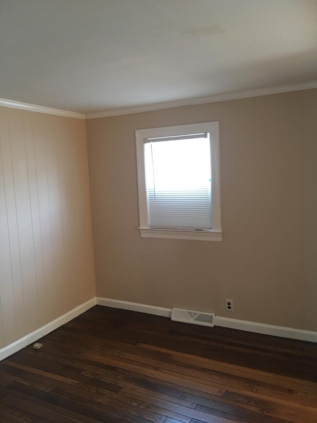 Building Photo - 20 Bowman Rd