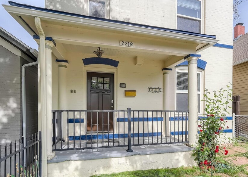 Building Photo - Dazzling North Capitol Hill home with fenced yard