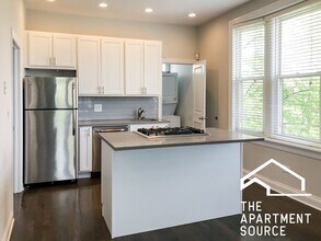 Building Photo - 3856 N Southport Ave