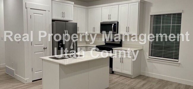 Building Photo - 891 N 1120 E