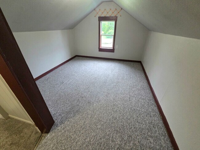 Building Photo - 1022 Spring Lake Rd